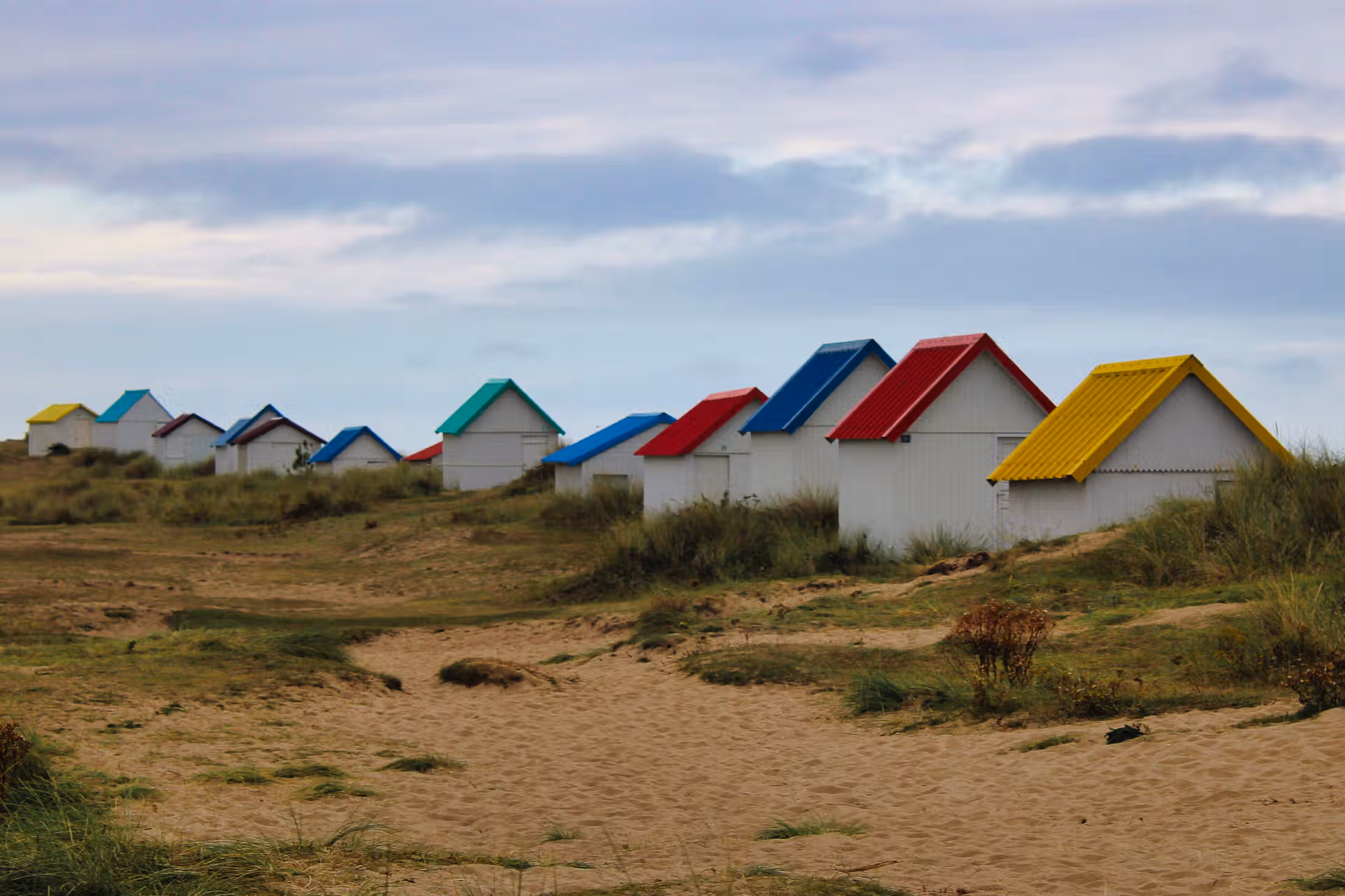 La plage de Gouville et son moulin – Août 2021 La plage de Gouville et son moulin – Août 2021